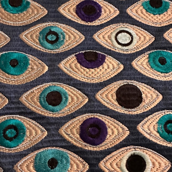 Embroidered Eye Pattern Clutch - Picture 3 of 4